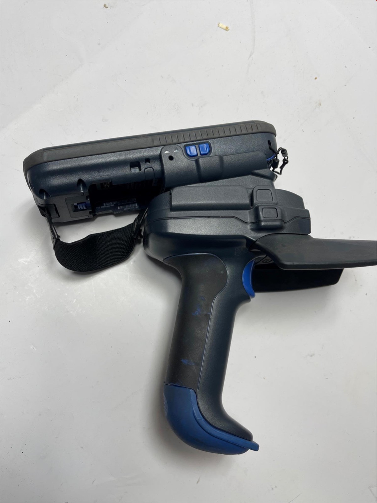 Intermec CN70E 1000CP02 with Detachable Handle Trigger IP30NI
