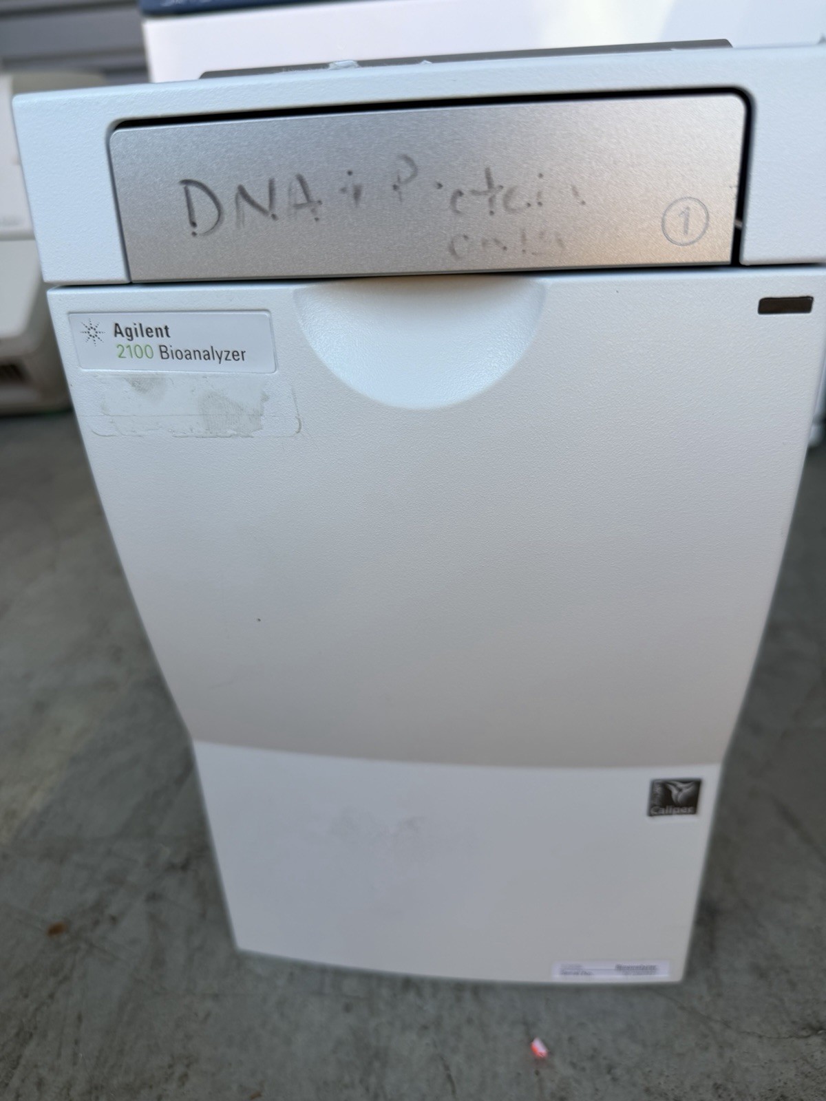 AGILENT TECHNOLOGIES 2100 BIO ANALYZER