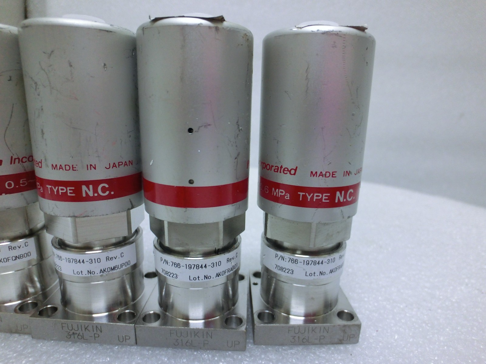 5pcs Fujikin 708223 Lam 766-197944-310 Rev C O.P. 0.5~0.6mPa N.C. Diaphragm~9932