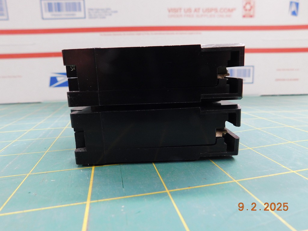THOMAS & BETTS CIRCUIT BREAKER 2P, 30A, TB230 double pole T&B, U,Q,O