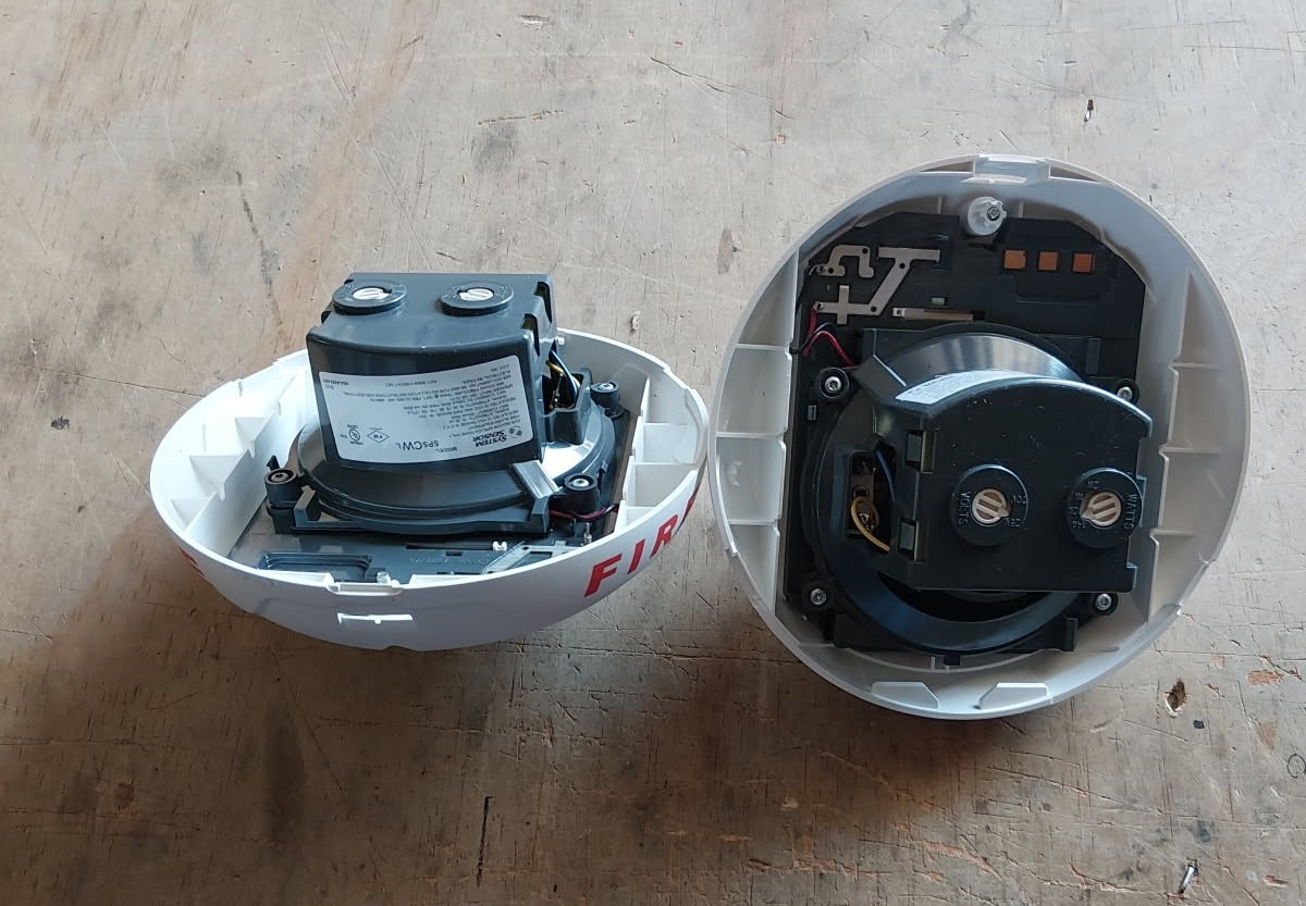 System Sensor SPSCWL Speaker Strobe white, ceiling NO BACK MOUNTING PLATE