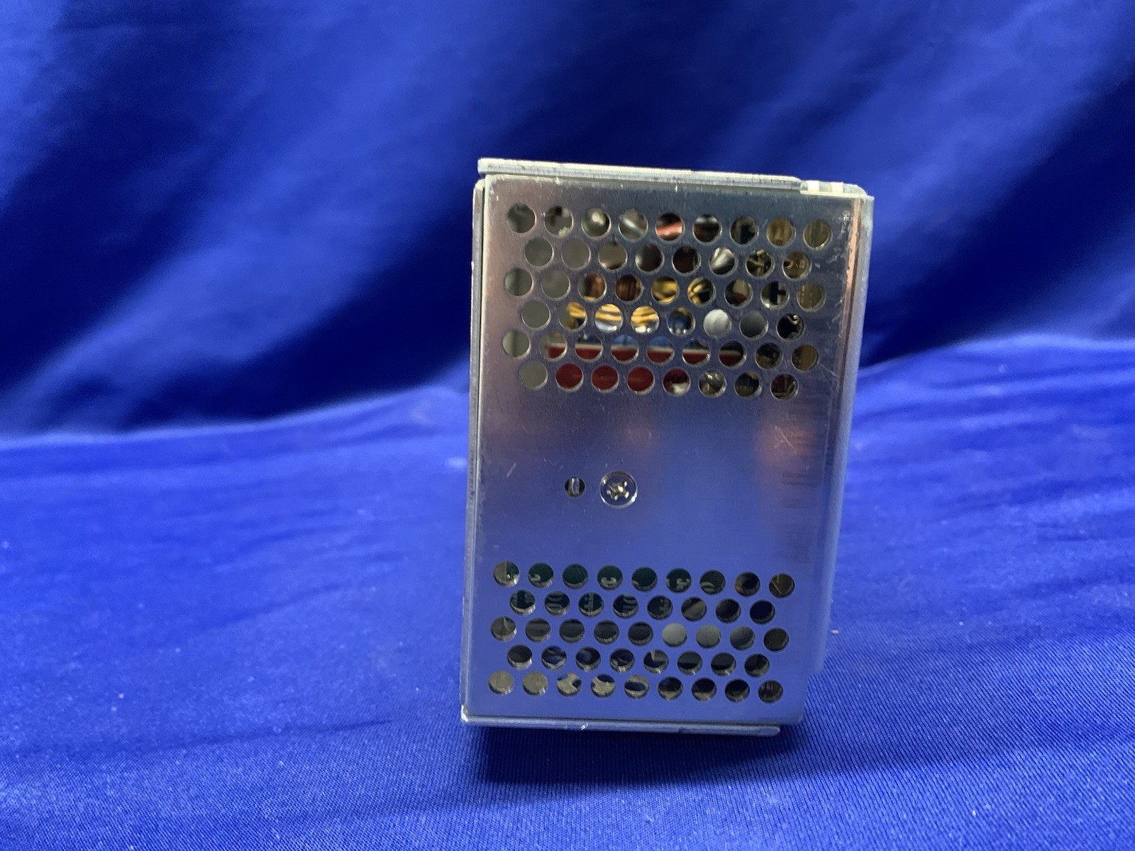Idec PS3E-F24 PS3E-F-PK511 24V DIN Industrial Power Supply – Untested – Read