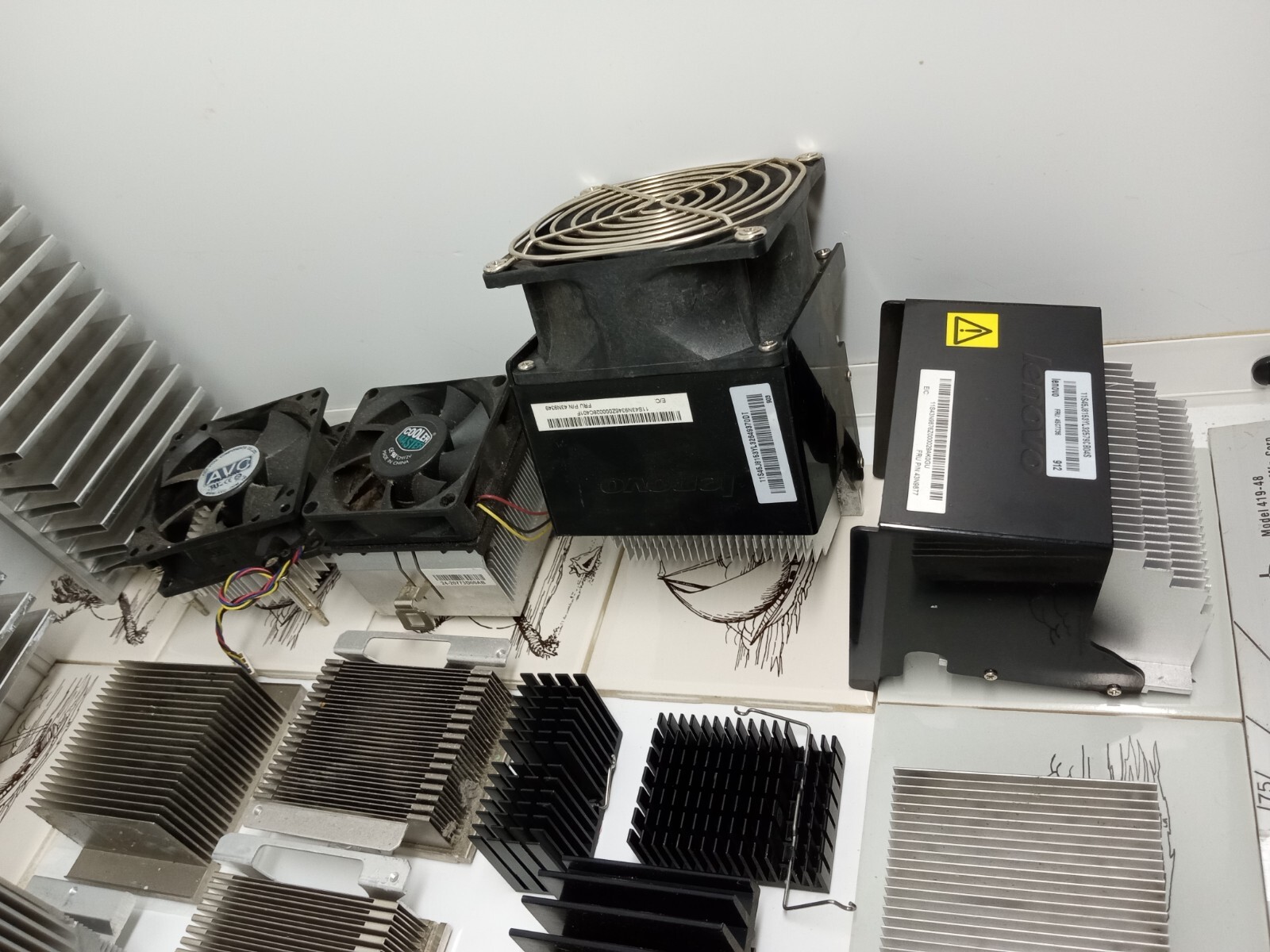 Lot Of 28 Vintage Computer Aluminum Heat Sinks Large & Small Variety 21 Lb 10 Oz