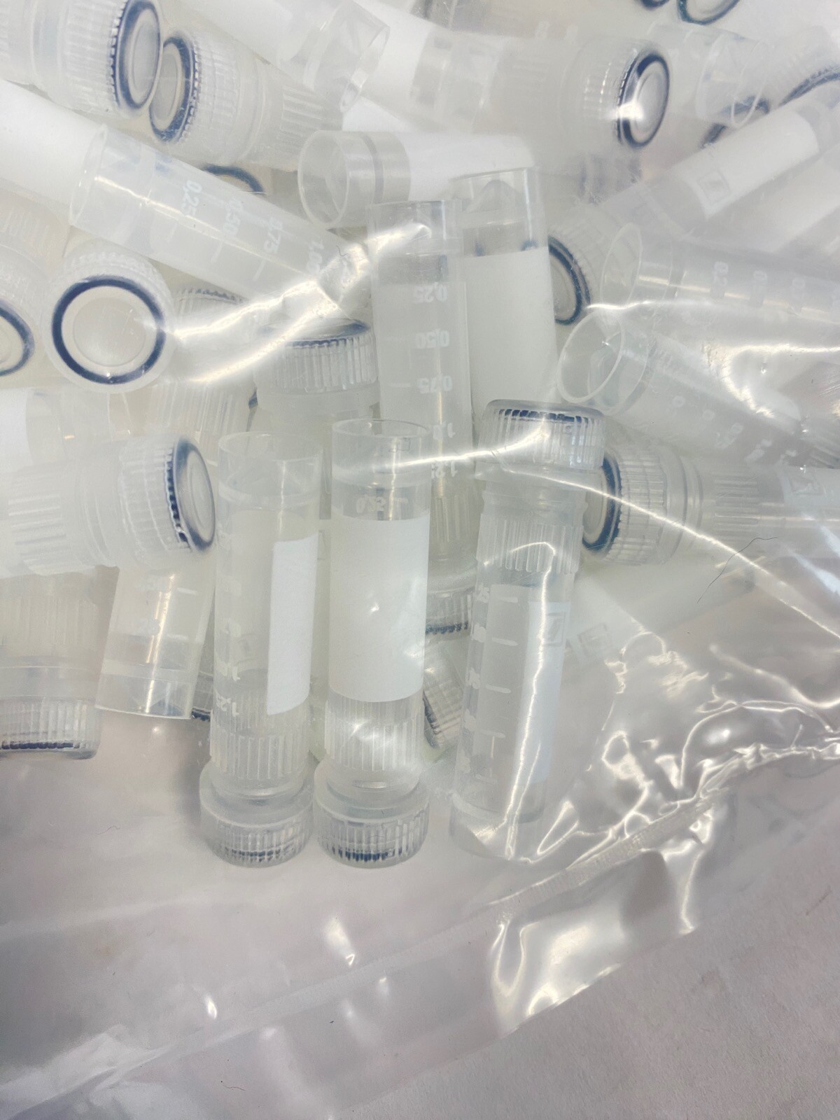 (900 Pcs) SARSTEDT 2mL PP Micro Centrifuge Tubes w/ Screw Caps Conical Bottom