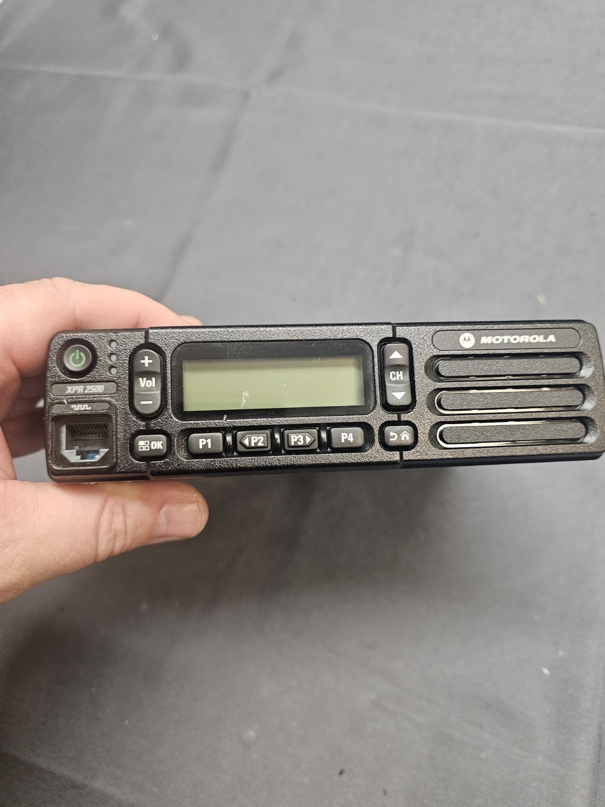 Motorola XPR2500 MOTOTRBO 403-470 MHz UHF 25w Two Way Radio AAM02QNH9JA1AN
