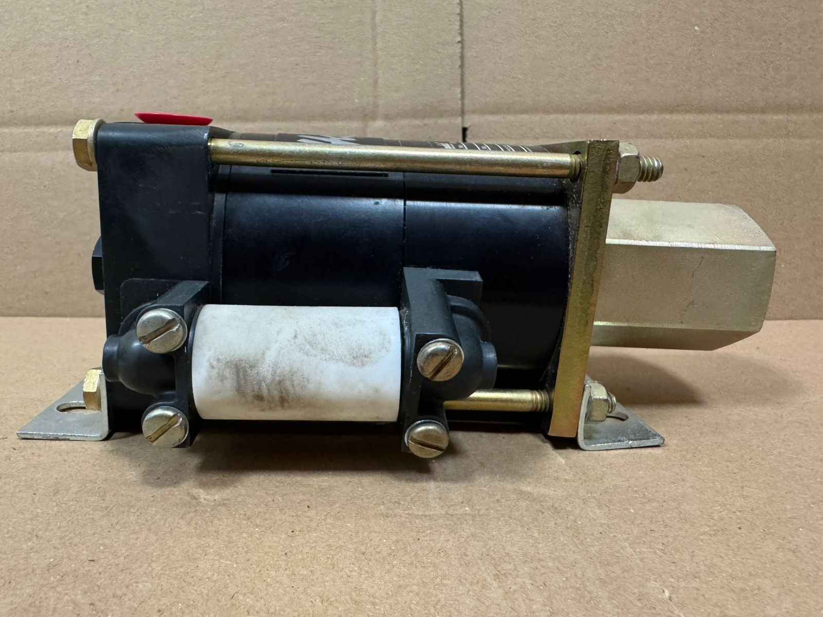 Haskel / Air Driven Fluid Pump / M-7 / Air Press 125 PSI, Outlet Press 900 PSI