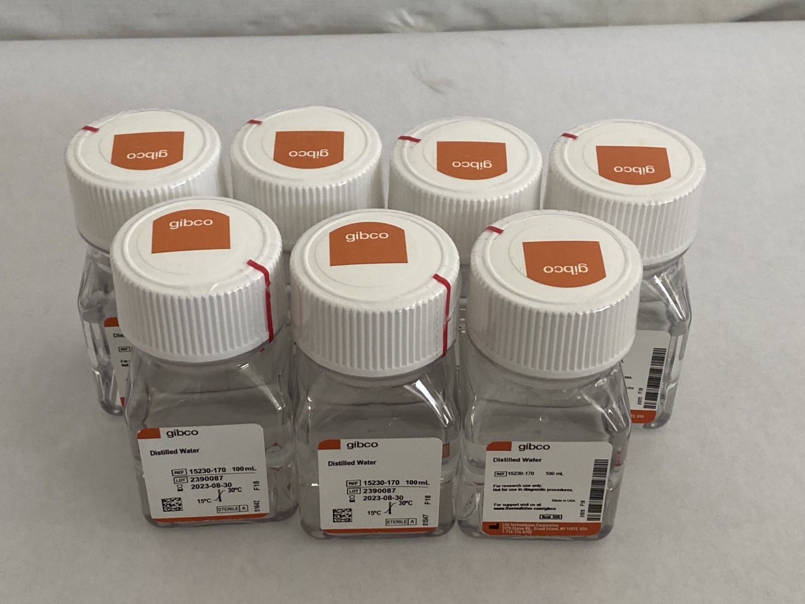 (14) GIBCO 100mL & 500mL Laboratory Distilled Water Bottles 15230-162 15230-170