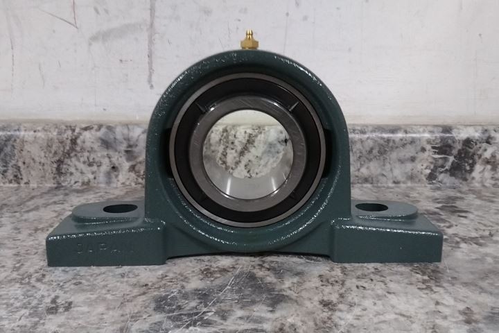 NTN UCPX15-215D1 2-15/16 In Bore Diameter Cast Iron Housing Pillow Block Bearing