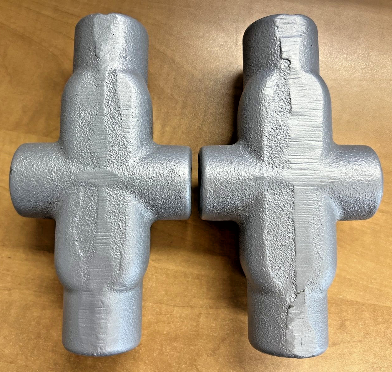 Appleton APPX37 (Box of 2) – 1 ” Type X Conduit Body Grayloy Iron *NEW IN BOX*