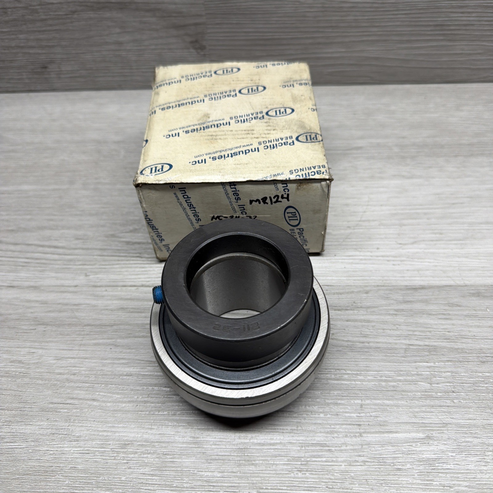 Pacific Industries HC-211-32 HC211-32 Insert Bearing W/ Lock Collar, New