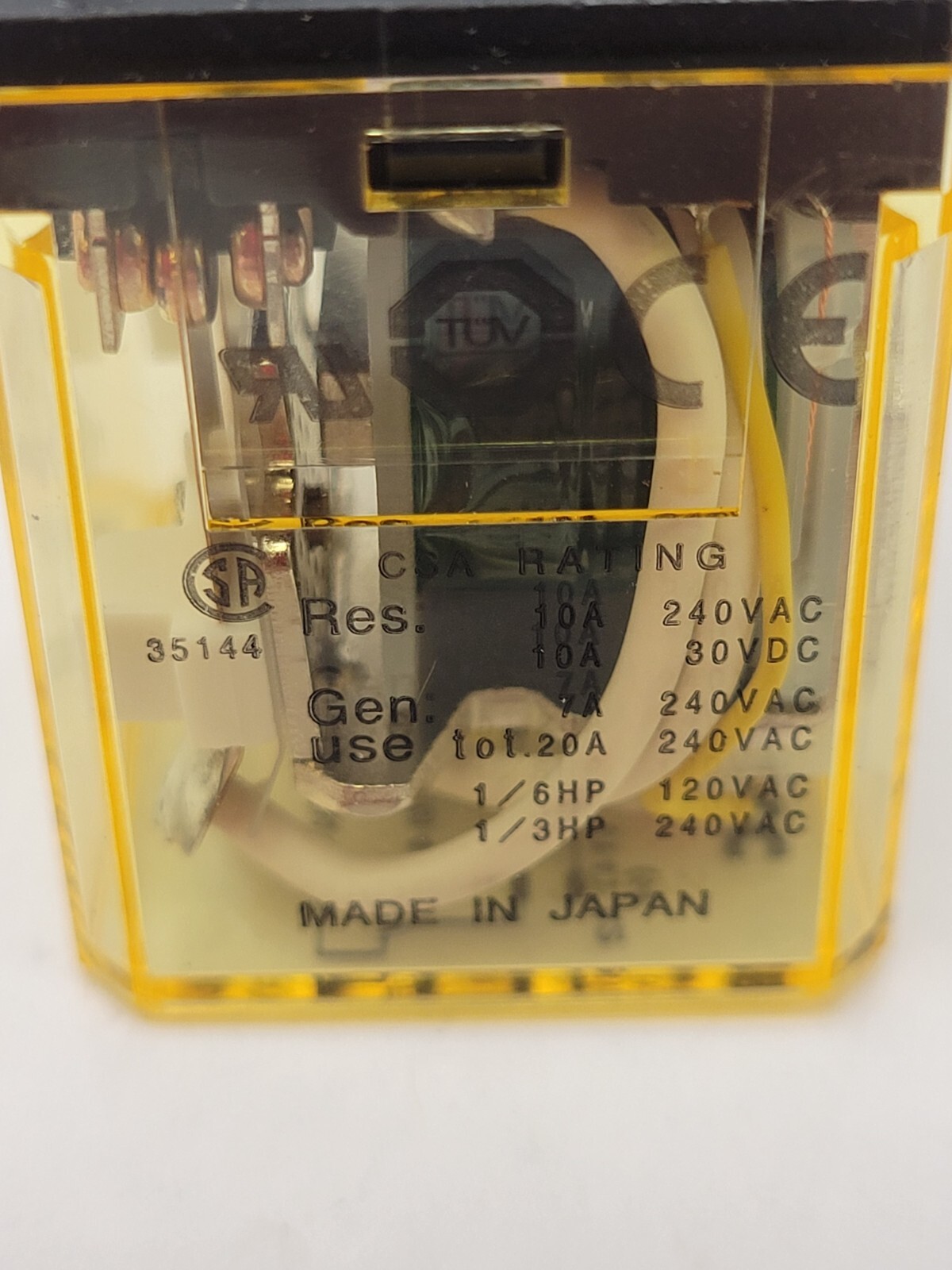 IDEC RH3B-UL Relay Plug-in Mount 3PDT 10A 240V Coil 24VDC 11-Pin Blade Terminal