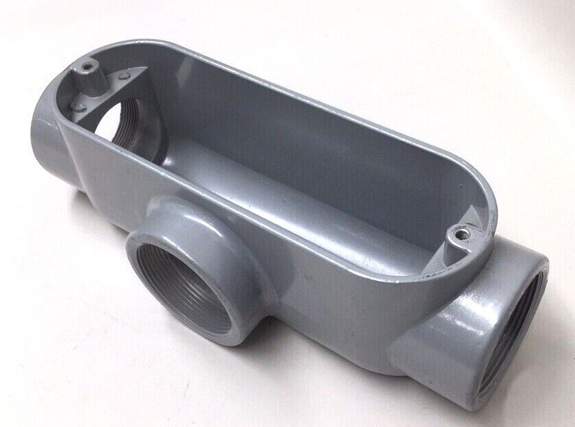 Halex Type E30640 2″ T Conduit Body Tee 64.0 Cu. In No Cover For #705