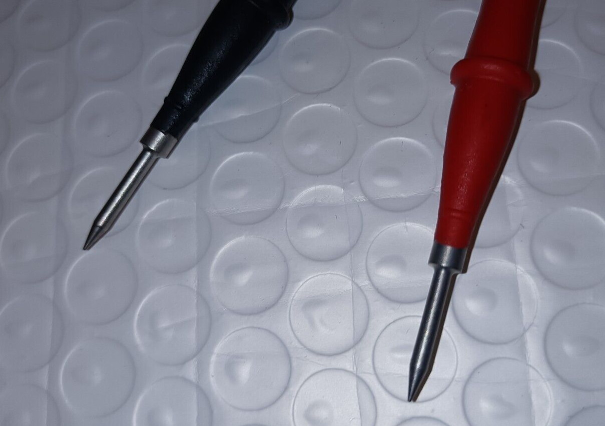 Genuine Fluke TP220 SureGrip Test Probes for TL222/TL224 / Red & Black color