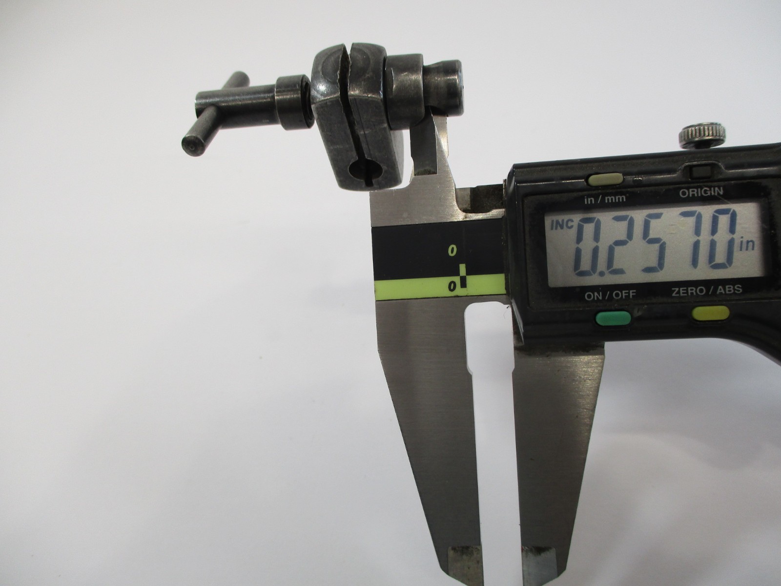 Dial Indicator SNUG Height Gage Sleeve Clamp 1/4″ Upright x 1/4″ Mount Hole VGC