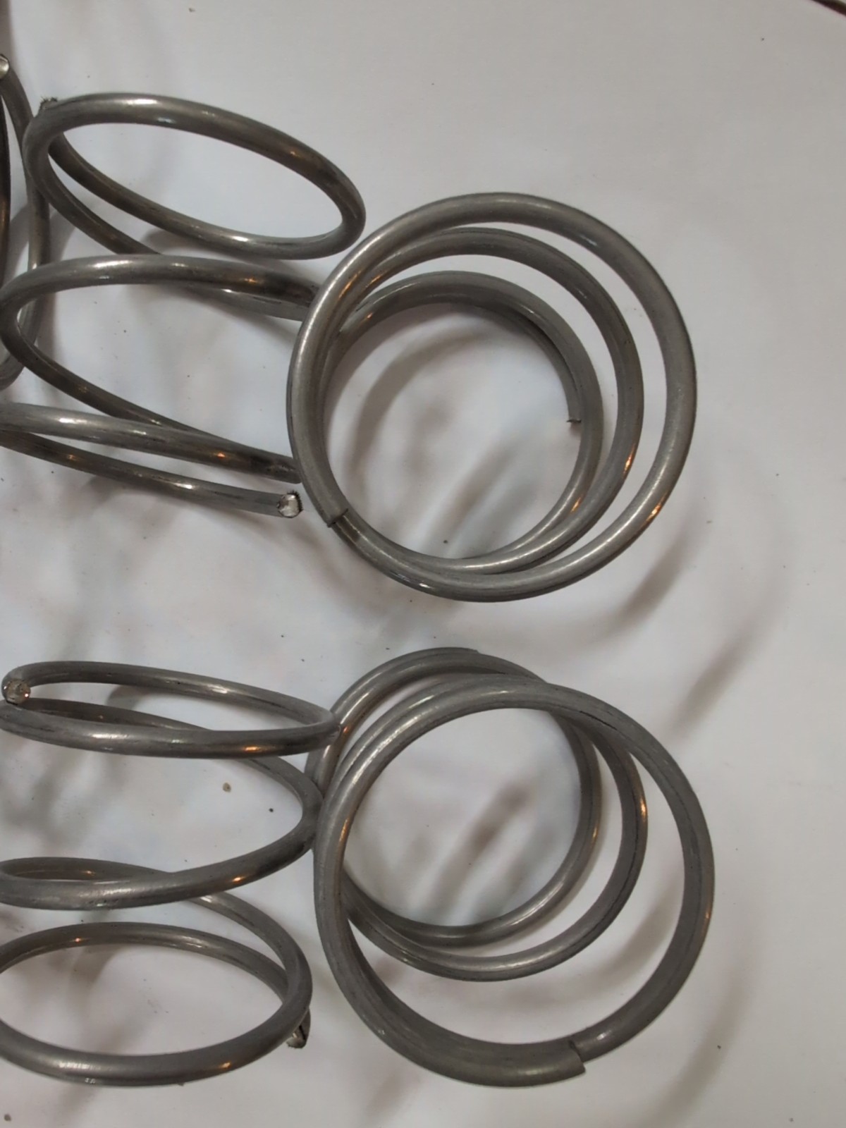 (LOT OF 10) COMPRESSION SPRINGS 1 1/4 Inch. Medium Duty. New in Open Box