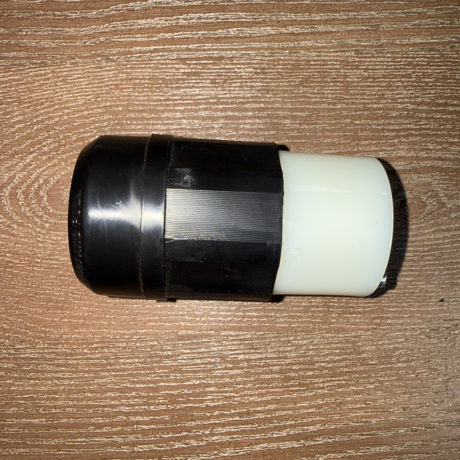 Hubbell Hbl2733 30A Twist-Lock Connector 3P 4W 480Vac L16-30R New No Box