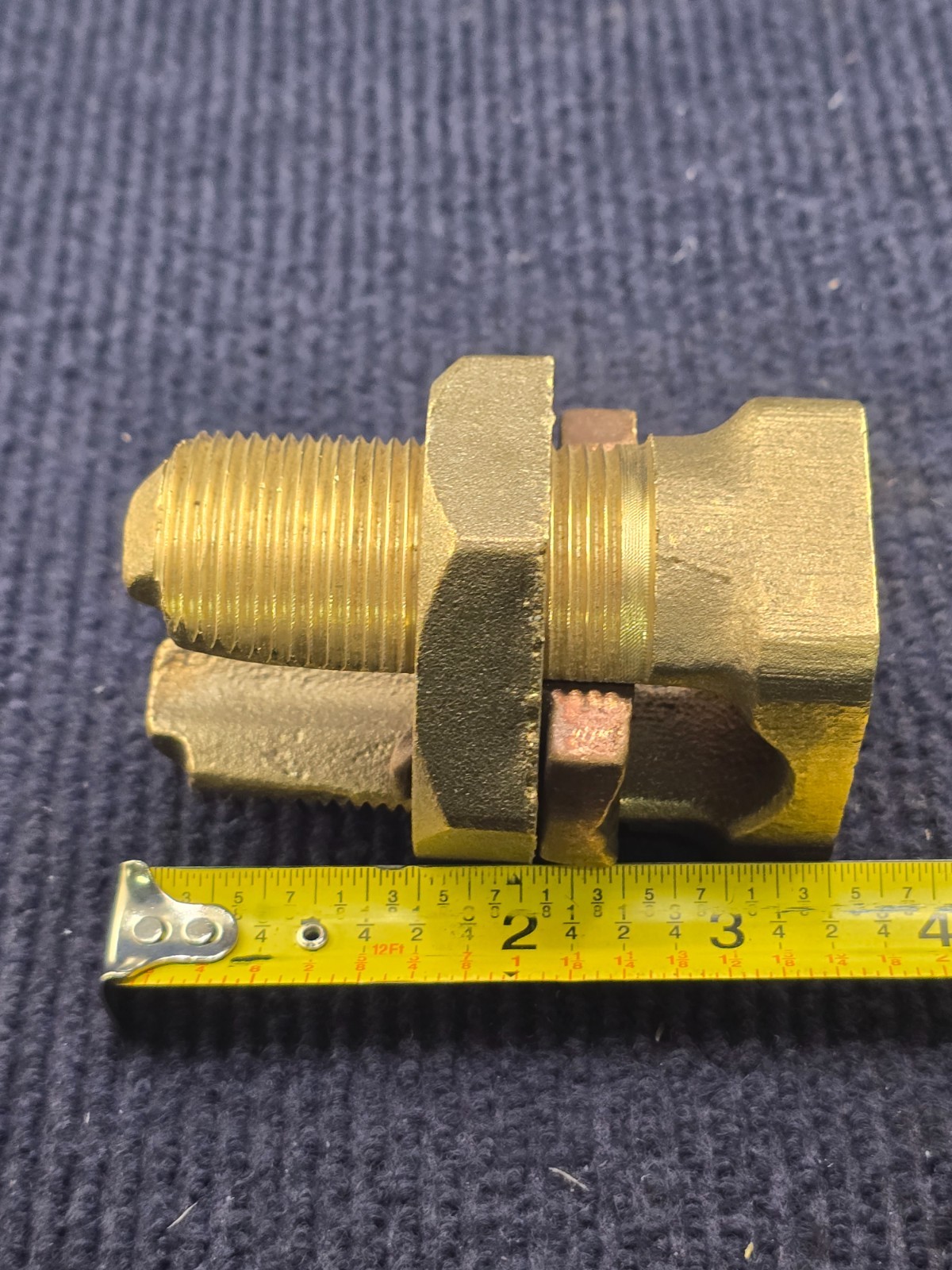 Burndy KS39 Servit Copper Split-Bolt Connector Run 750kcmil Tap 4/0 AWG Stranded