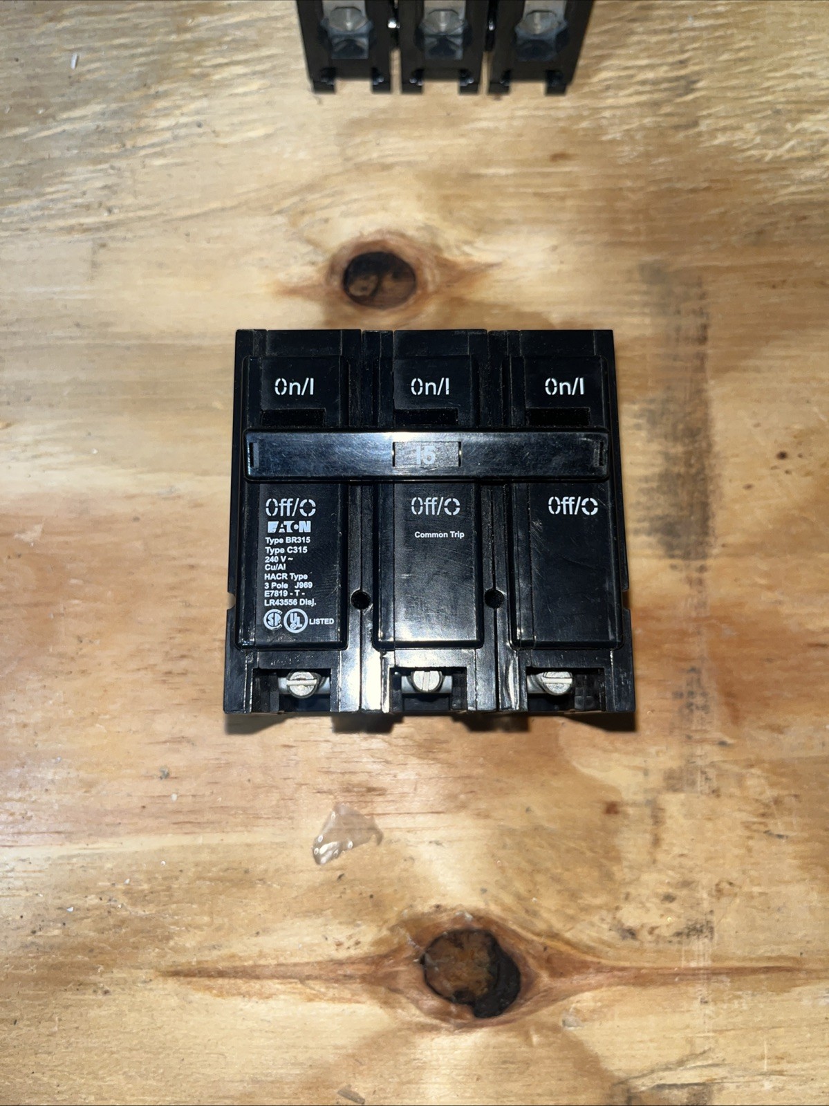 Eaton BR315 3 Pole Circuit Breaker – Black 120/240Volt 15 Amp C315 (1 Piece)