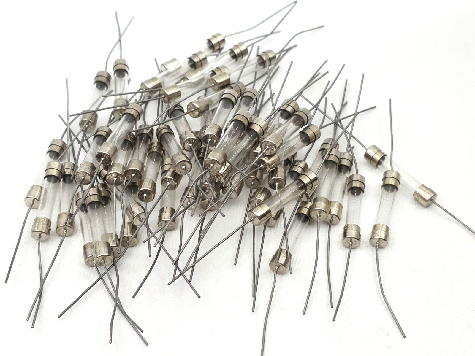 Lot of 50 Littelfuse 3AG 3A PT Fuses 3 Amp 250 Volt 318003 Pigtail Fuse
