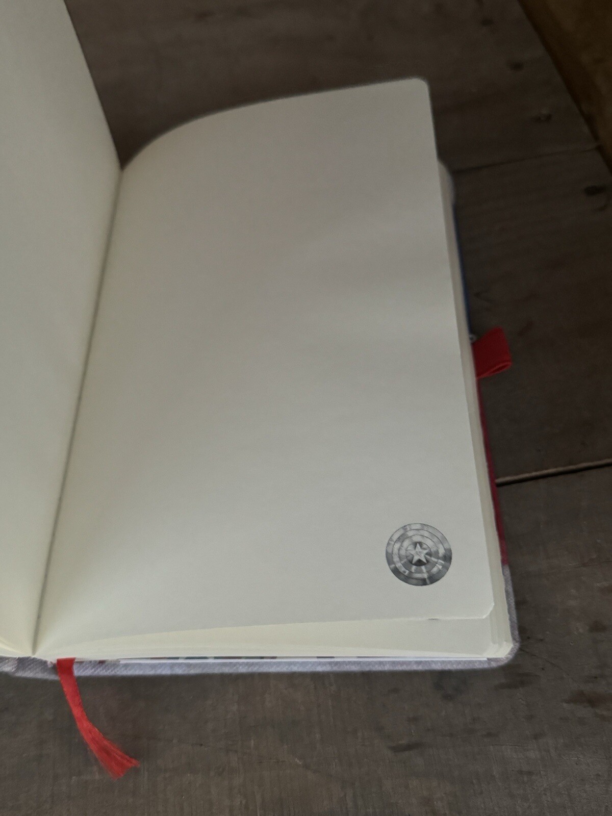 ~NEW~Marvel Captain America 3D Shield Premium Notebook Journal Sketchbook