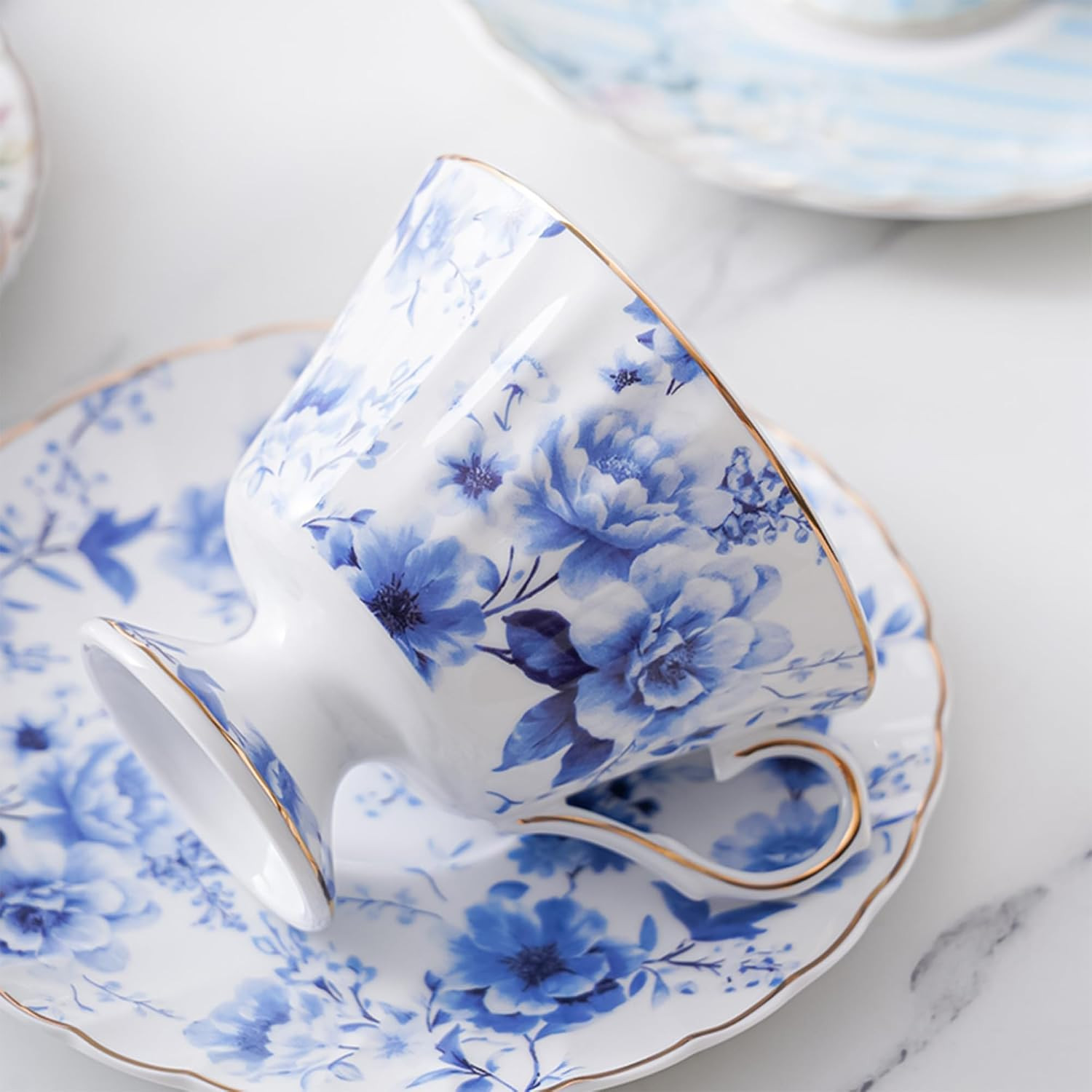 Blue and White Roses Tea Cup and Saucer, 5 Ounces Retro Floral Coffee Cup, Vinta