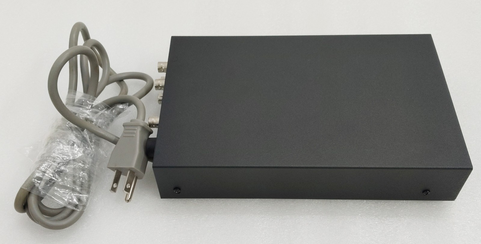 Pelco DA104DT Video Distribution Amplifier 115 Volts