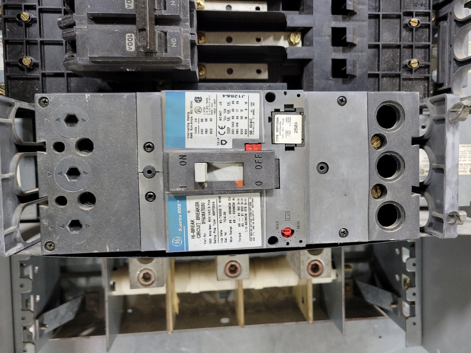 GE General Electric APN Spectra Series Panelboard 600 Amp 208Y/120 VAC 3PH 4W