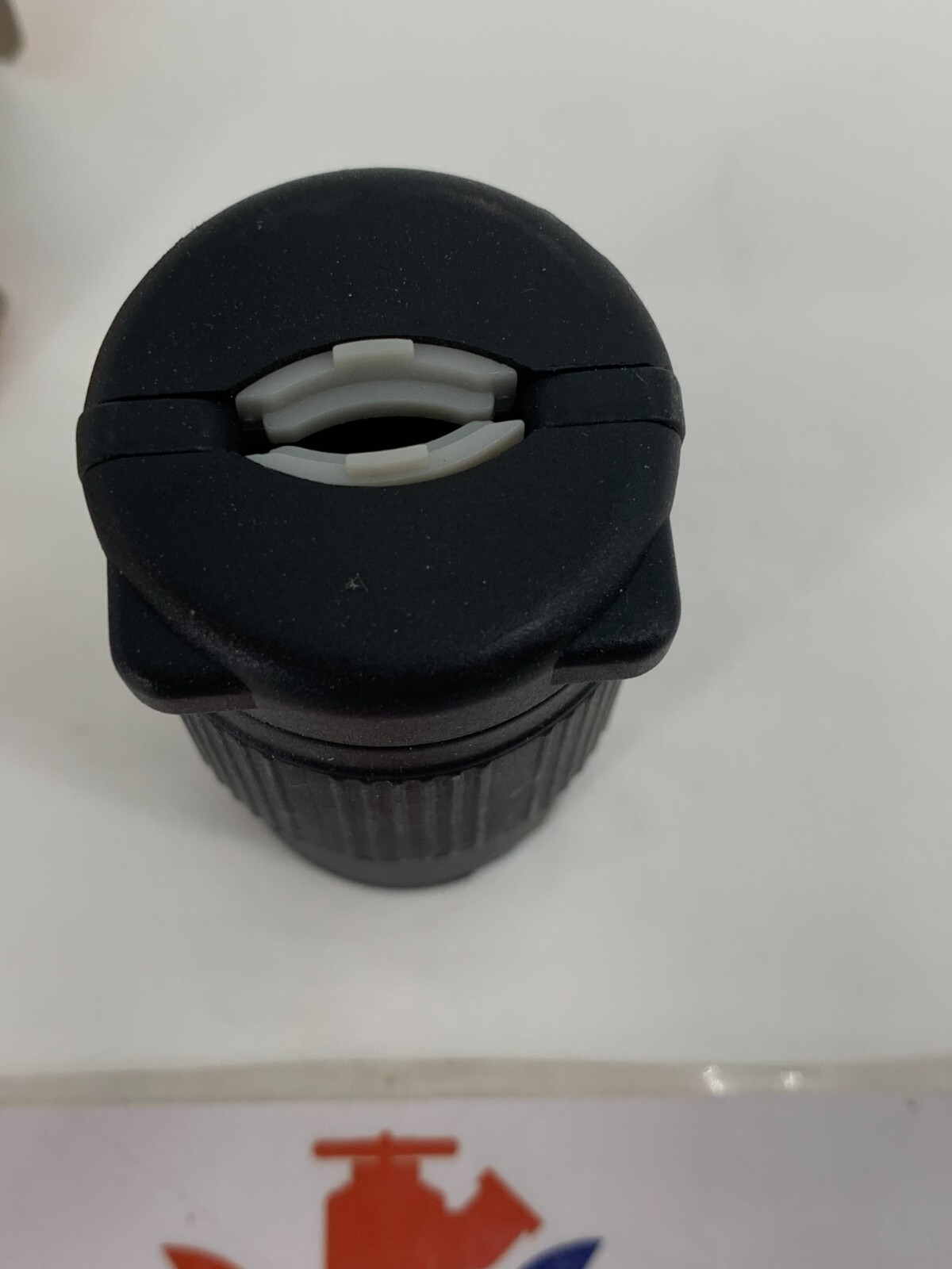 Journeyman-Pro HJP-520CV 20A 2P 125V 3W NEMA 5-20 Female Plug Black