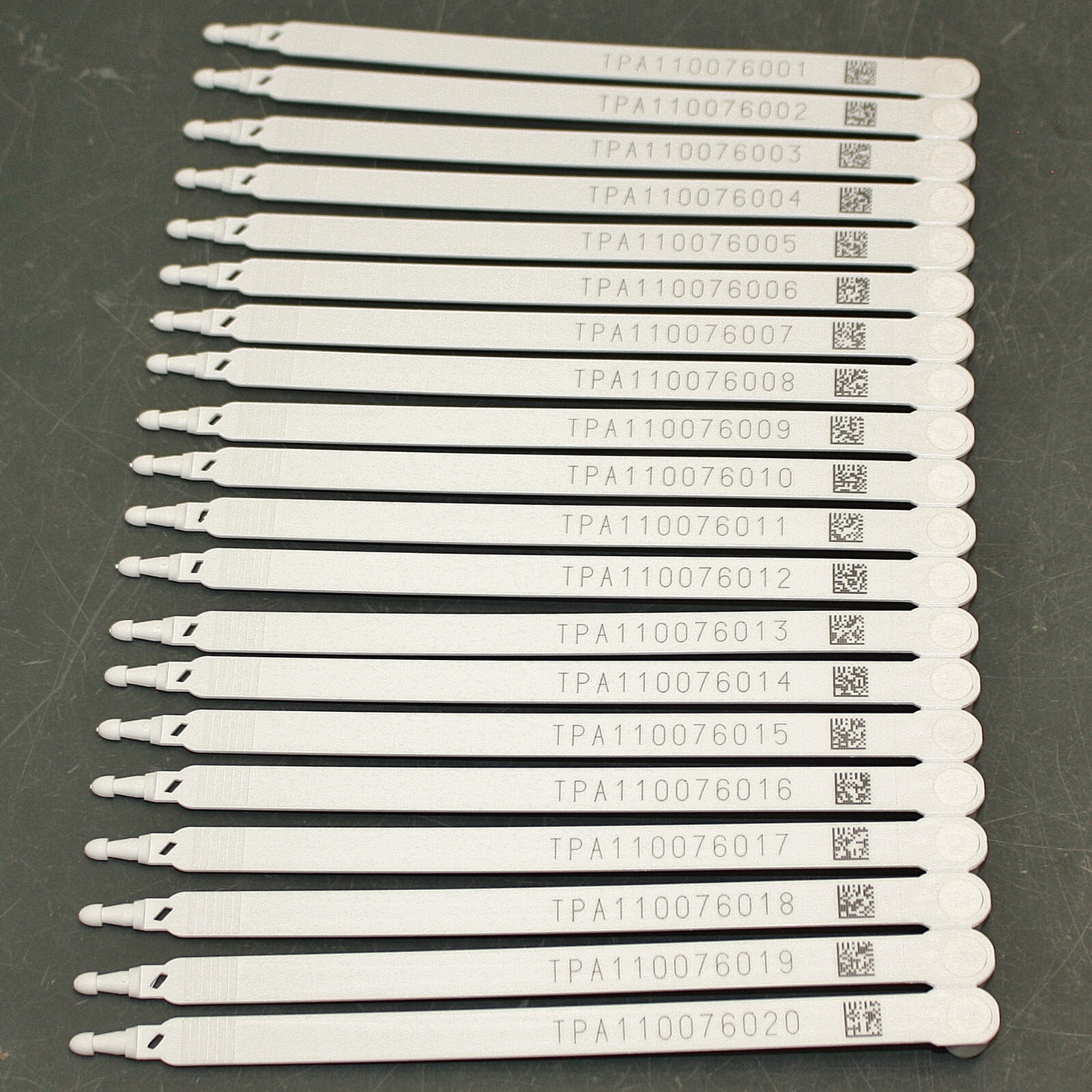 (1000) TydenBrooks 7″ Shipping Seals V30032B00, White Plastic Truck Tie Strap