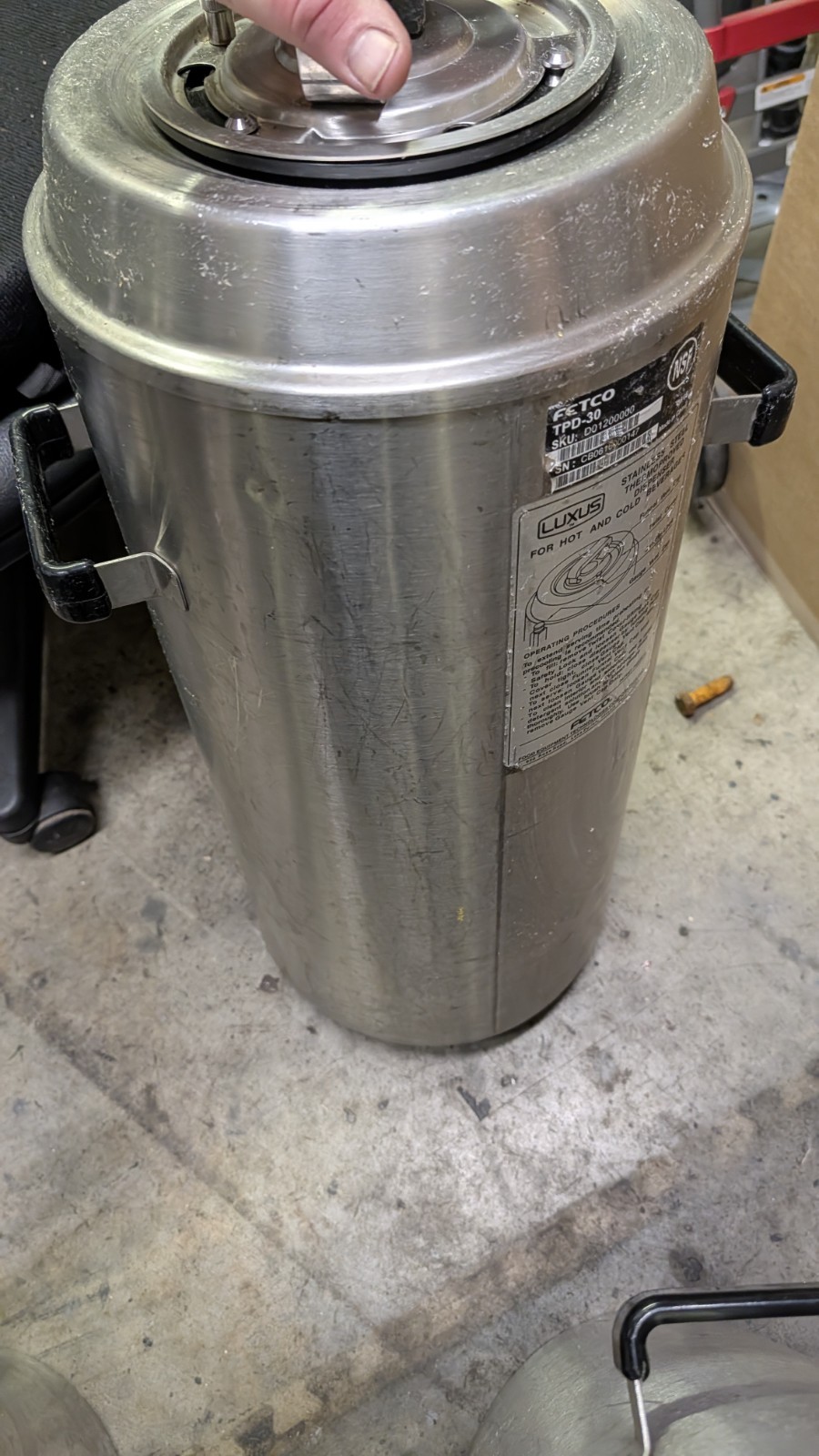 Fetco TPD-30 Luxus 3 Gal Coffee Dispenser. Free Shipping for Most!!