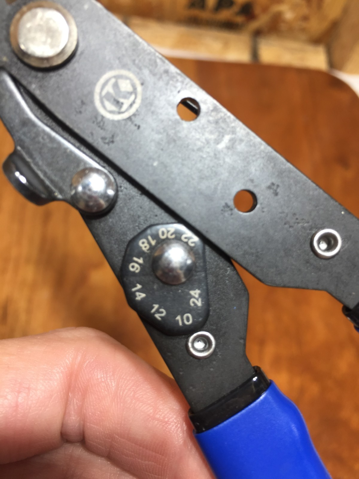 Kobalt V Notch Compact Wire Stripper 10-24 AWG