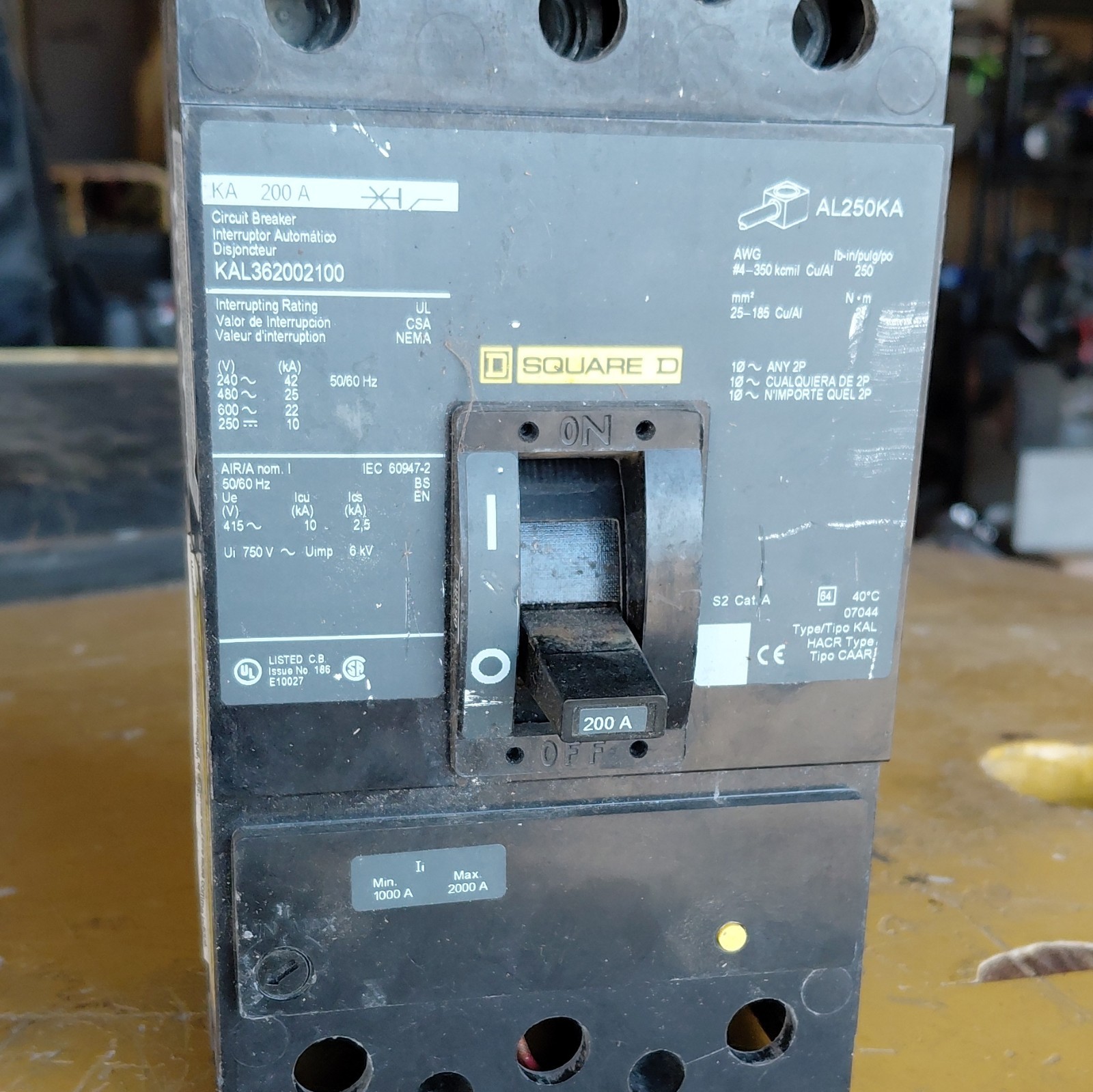 Square D KAL362002100 200A 3-Pole 600V AC Circuit Breaker Trip Indicator