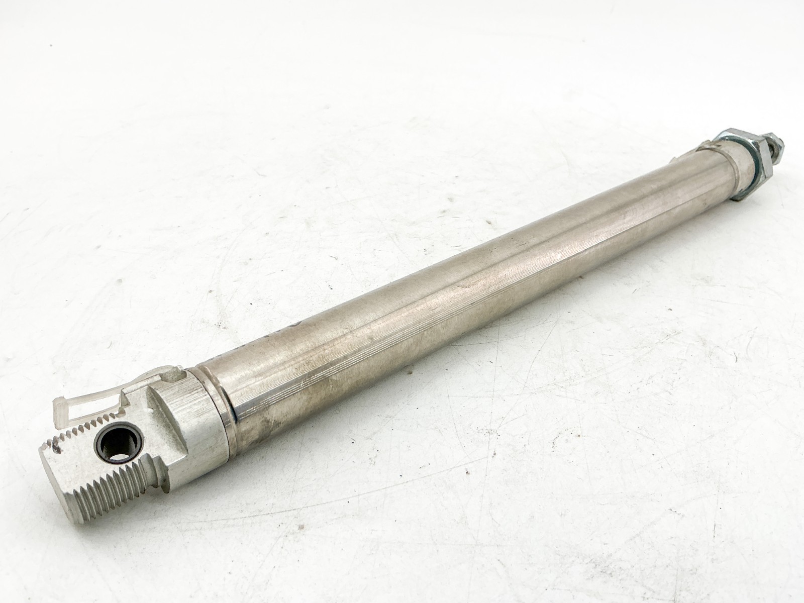 New Festo DSNU-25-225-PPV-A Pneumatic Cylinder 25mm Bore 225mm Stroke – No Box