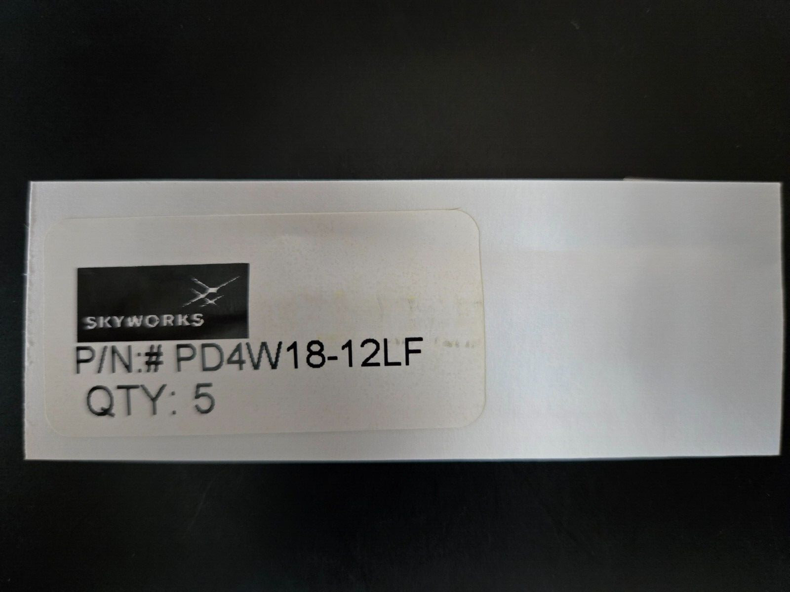 5pcs Skyworks PD4W18-12LF: 1.71-1.99 GHz Four-Way 0° Power Splitter/Combiner
