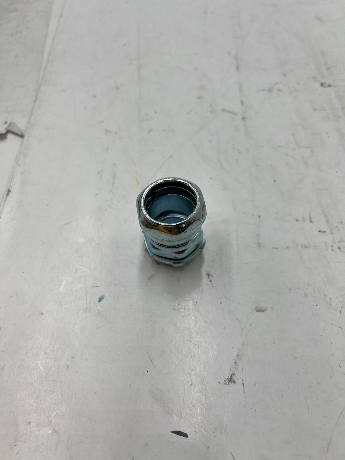 Box of 25 Eaton Crouse-Hinds Compression Type Box Connector 3/4″ 651S for EMT