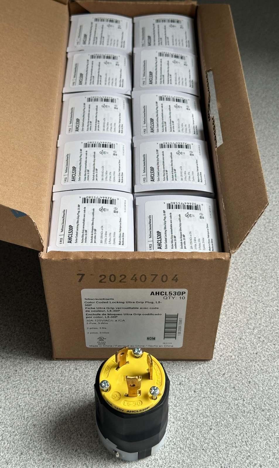 NEW LOT of 10 Eaton AHCL530P Locking Plug L5-30P 30A 125V Yellow 2 Pole 3 Wire