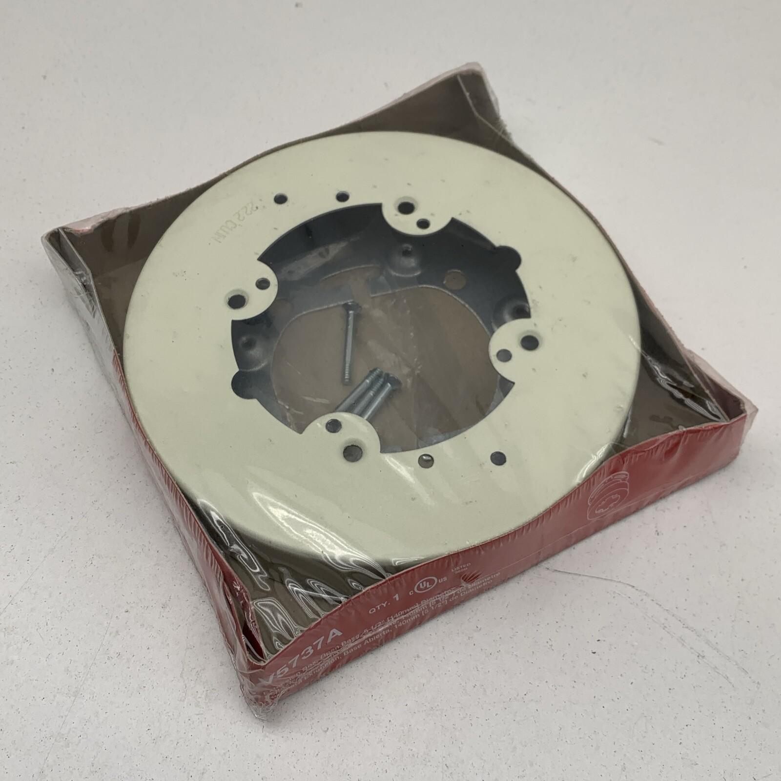 Wiremold V5737A Open Base Round Extension Box Fitting 2-Gang 5-1/2″