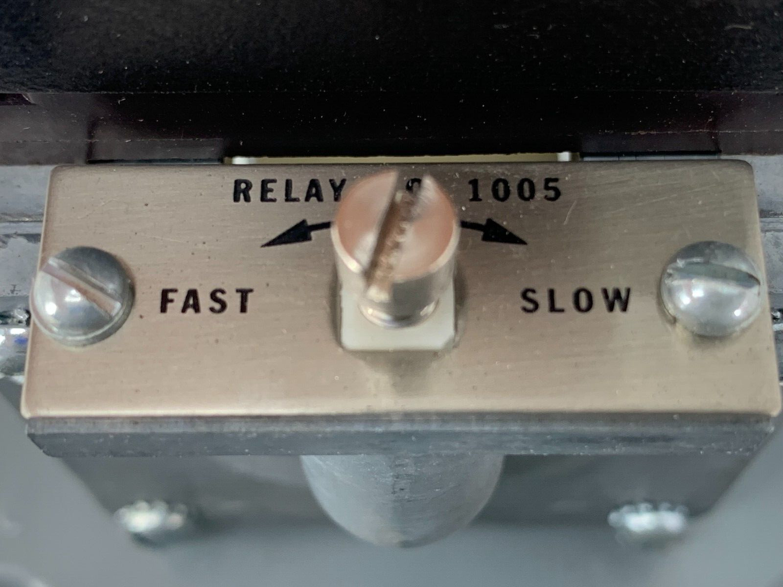Cutler-Hammer 10337H293A 1-Minute Pneumatic Time Delay Relay 600V Timing Switch