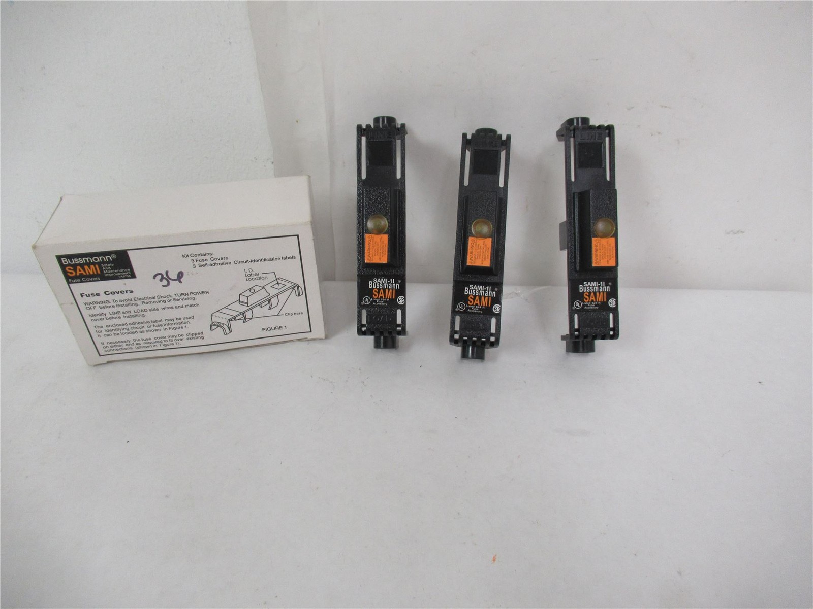 250087 New In Box; Bussmann SAMI-1I Lot-3 Dead Front Fuse Cover 60A 600VAC/VDC