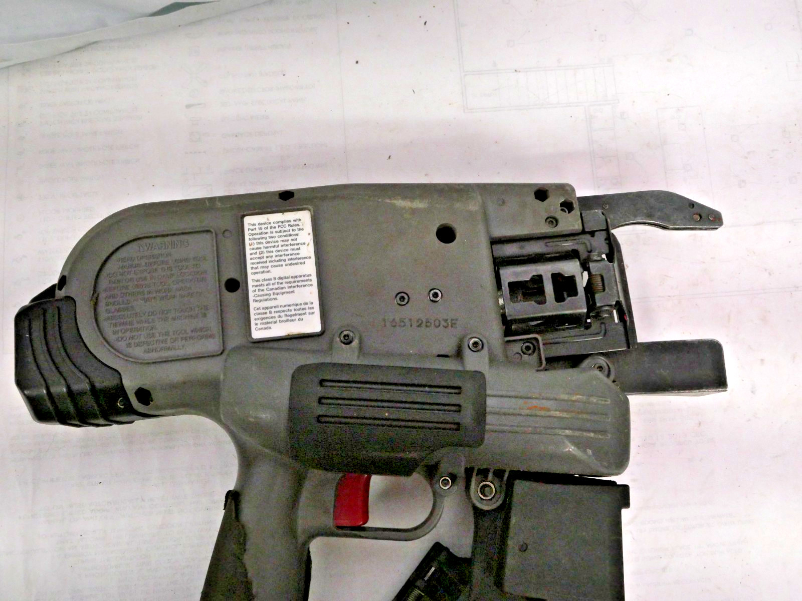 MAX RB655 Rebar Tier with (3) Batteries , Case ,Charger and Manual , Works Fine