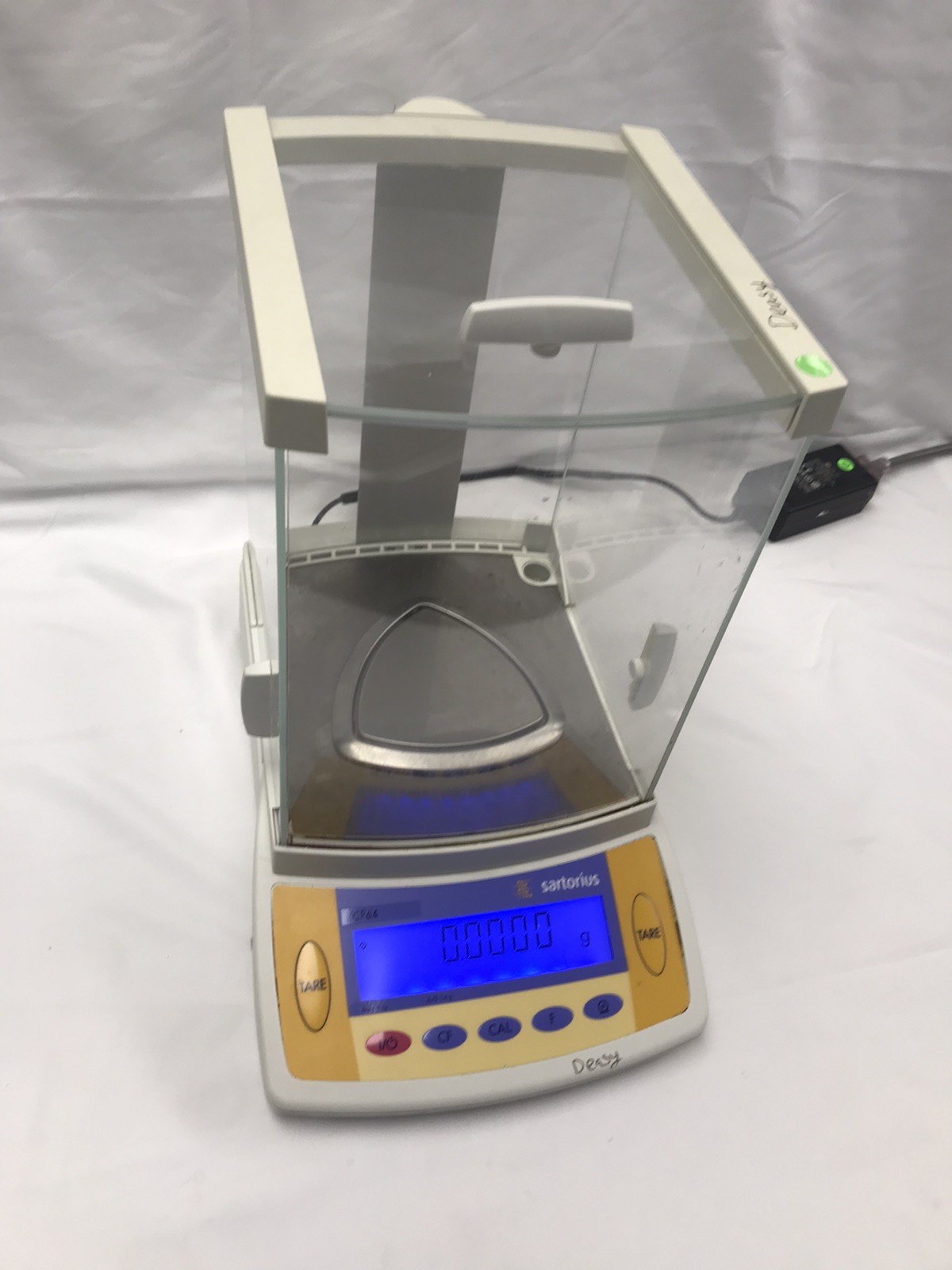 Sartorius CP64 60g Analytical Balance Laboratory Benchtop Scale Draft Shield