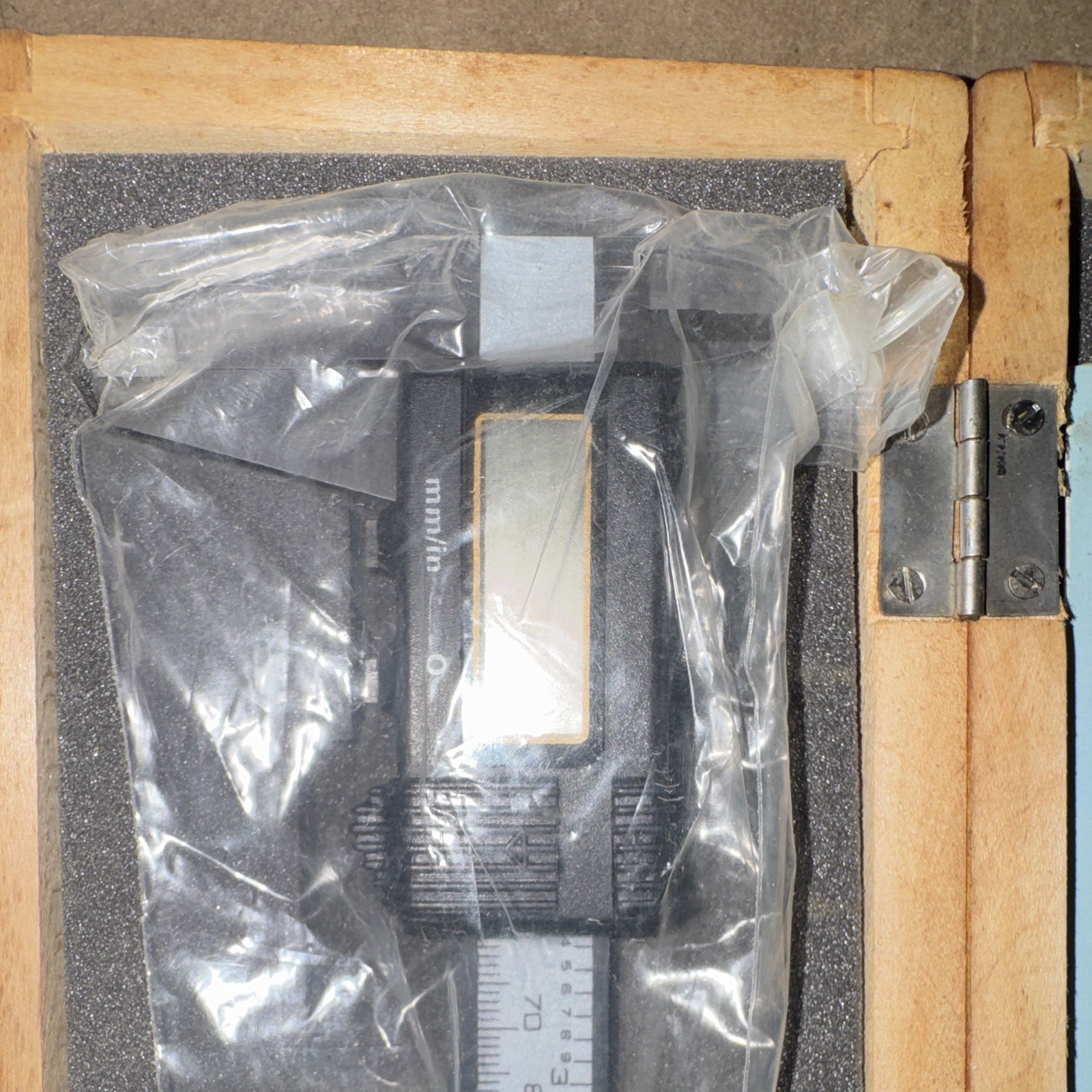 Astro Pneumatic Tool DICC2 Digital Caliper 0-150mm/6in 0.01mm Wooden Case