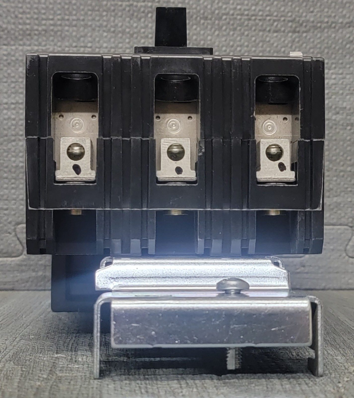 Square D FH36015, 15 Amp, 600 Volt, I-Line Circuit Breaker Used For 1 Month