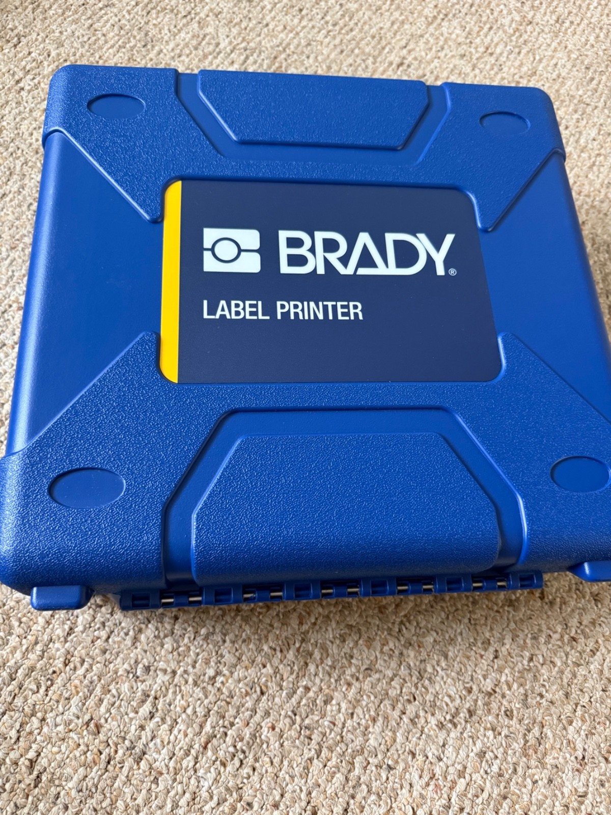 brady label maker m410