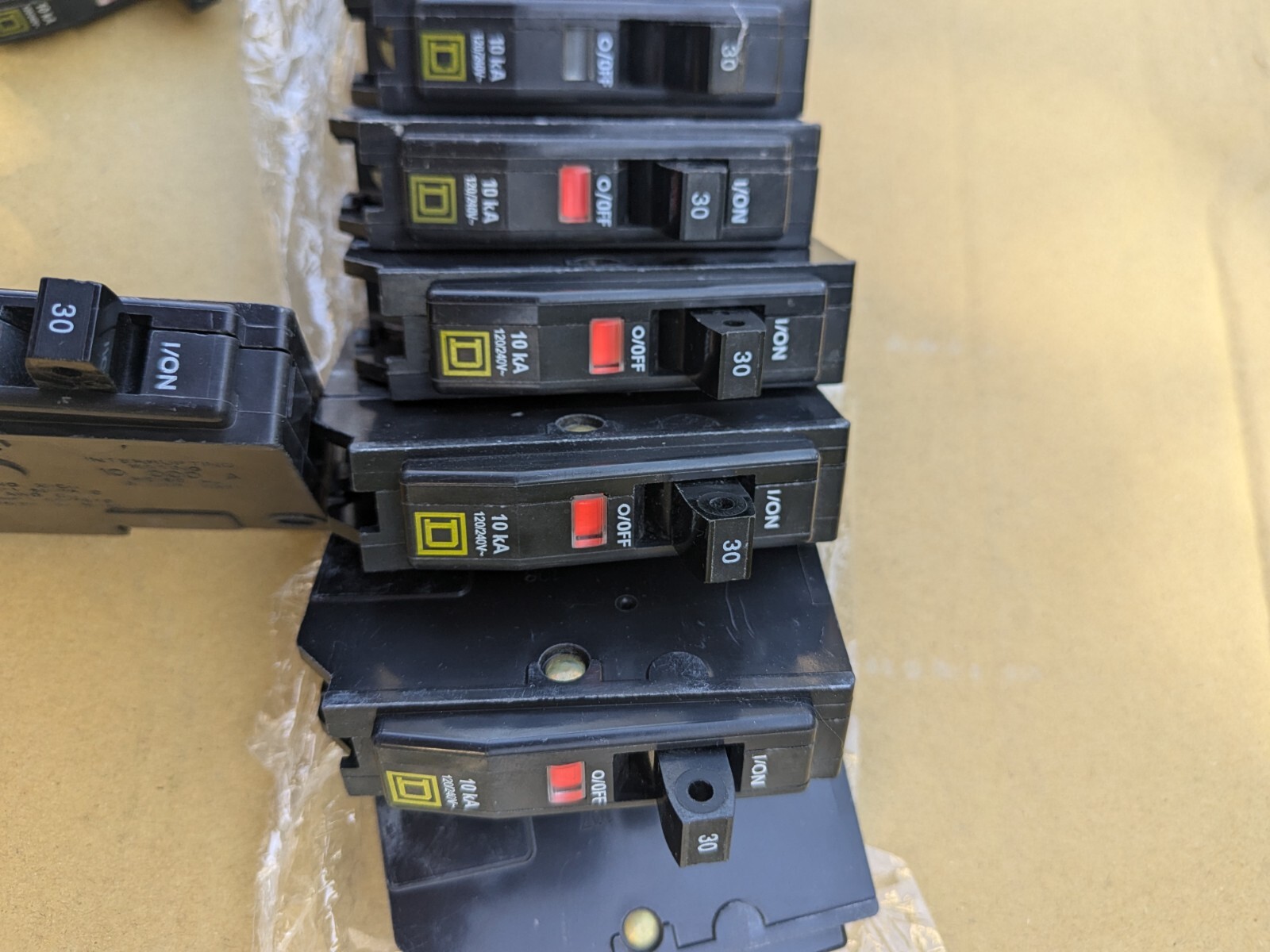 Square D QO 30 amps Plug In Single Pole Circuit Breaker