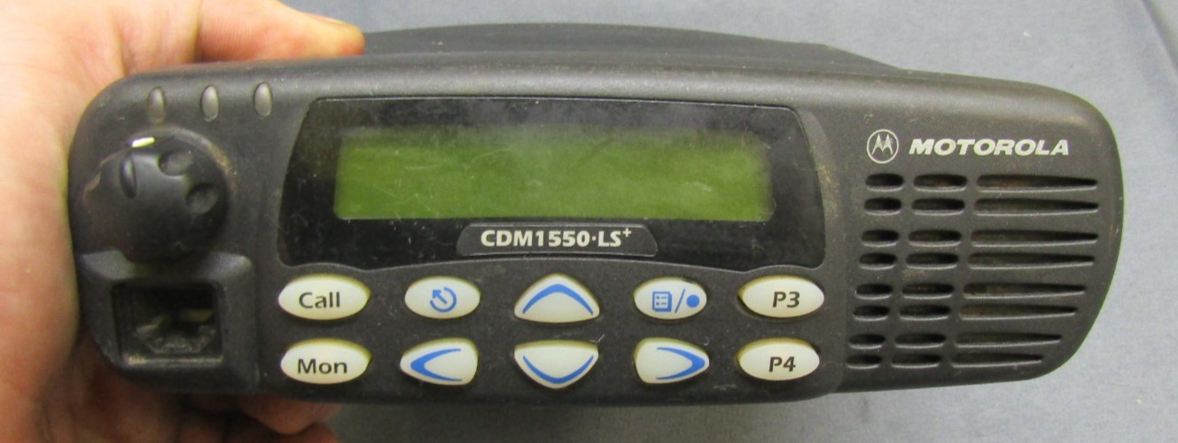 Motorola CDM1550 LS+ 403-470 MHz UHF Two Way Radio AAM25RKF9DP6AN