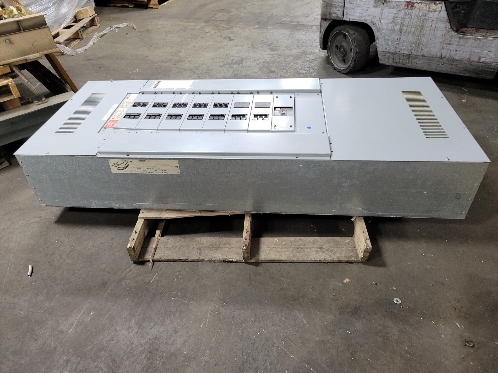 GE General Electric APN Spectra Series Panelboard 600 Amp 208Y/120 VAC 3PH 4W
