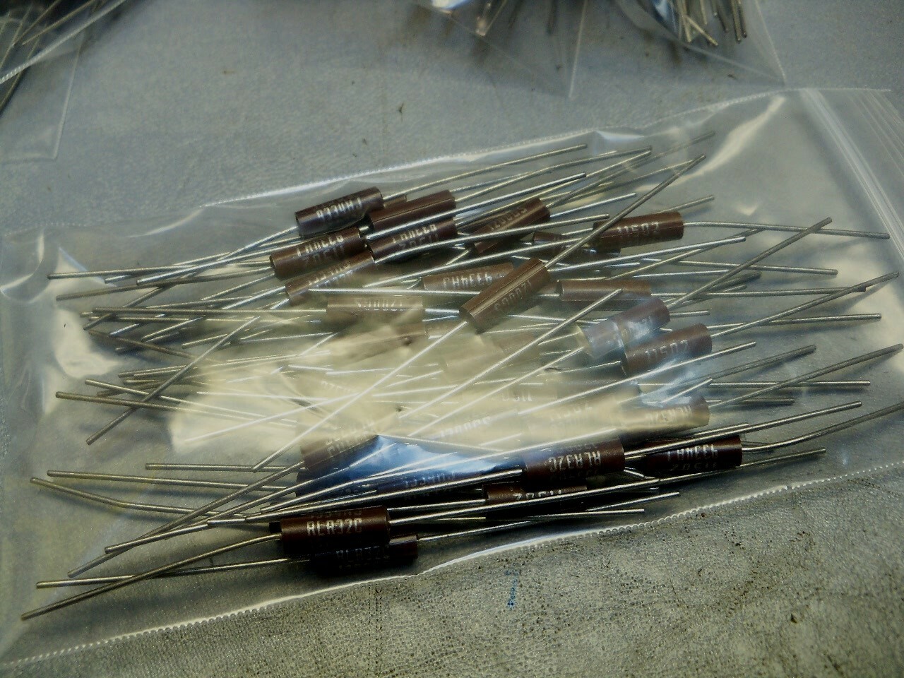 120 Ohms RLR32C1200GS Precision Film Resistor 4Star Electronics Lot of 477