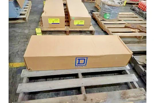 Square D EZMR113125 EZ Meter-Pak Branch Unit 125A 120/240V 3 Socket Ringless NEM