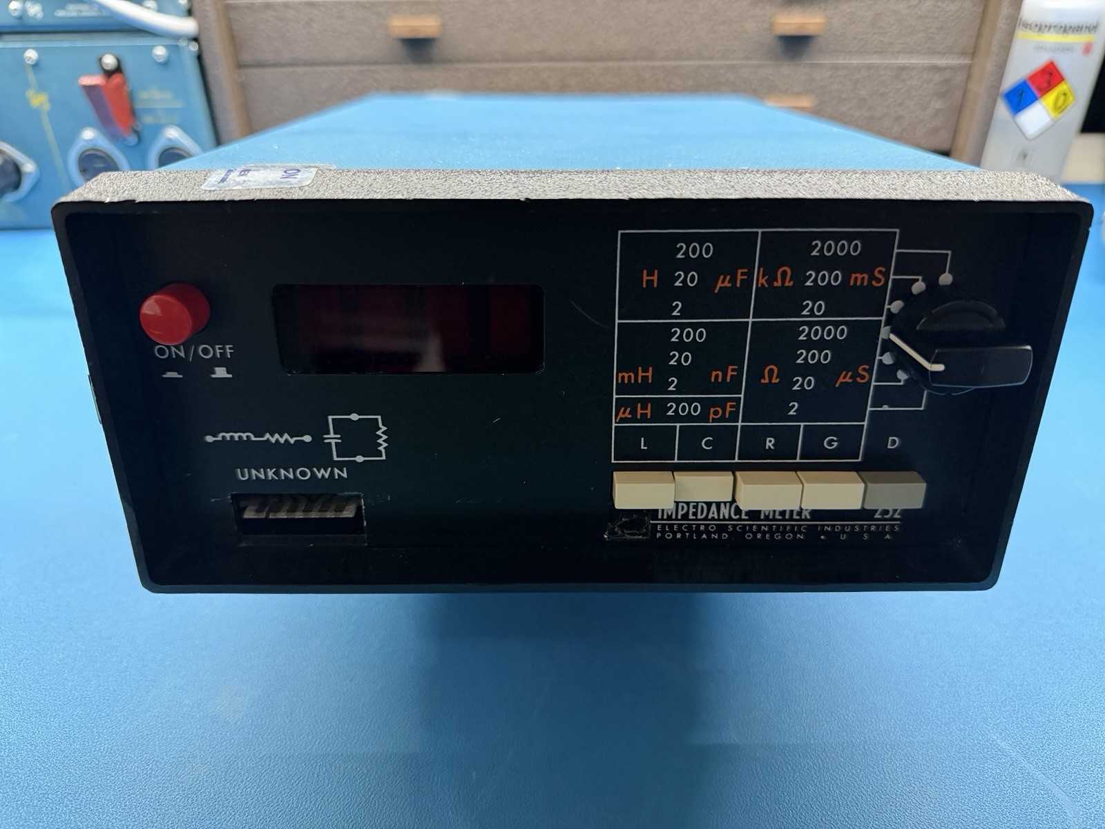 ESI (Electro Scientific Industries) Model 252 LCR Meter – 1kHz Test Instrument